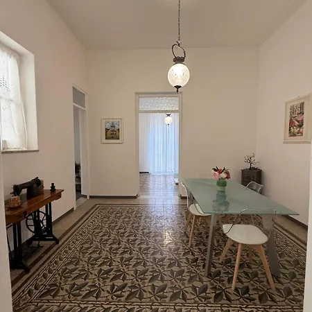 Urban Space 49 Διαμέρισμα *