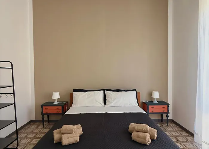 Urban Space 49 Apartment *